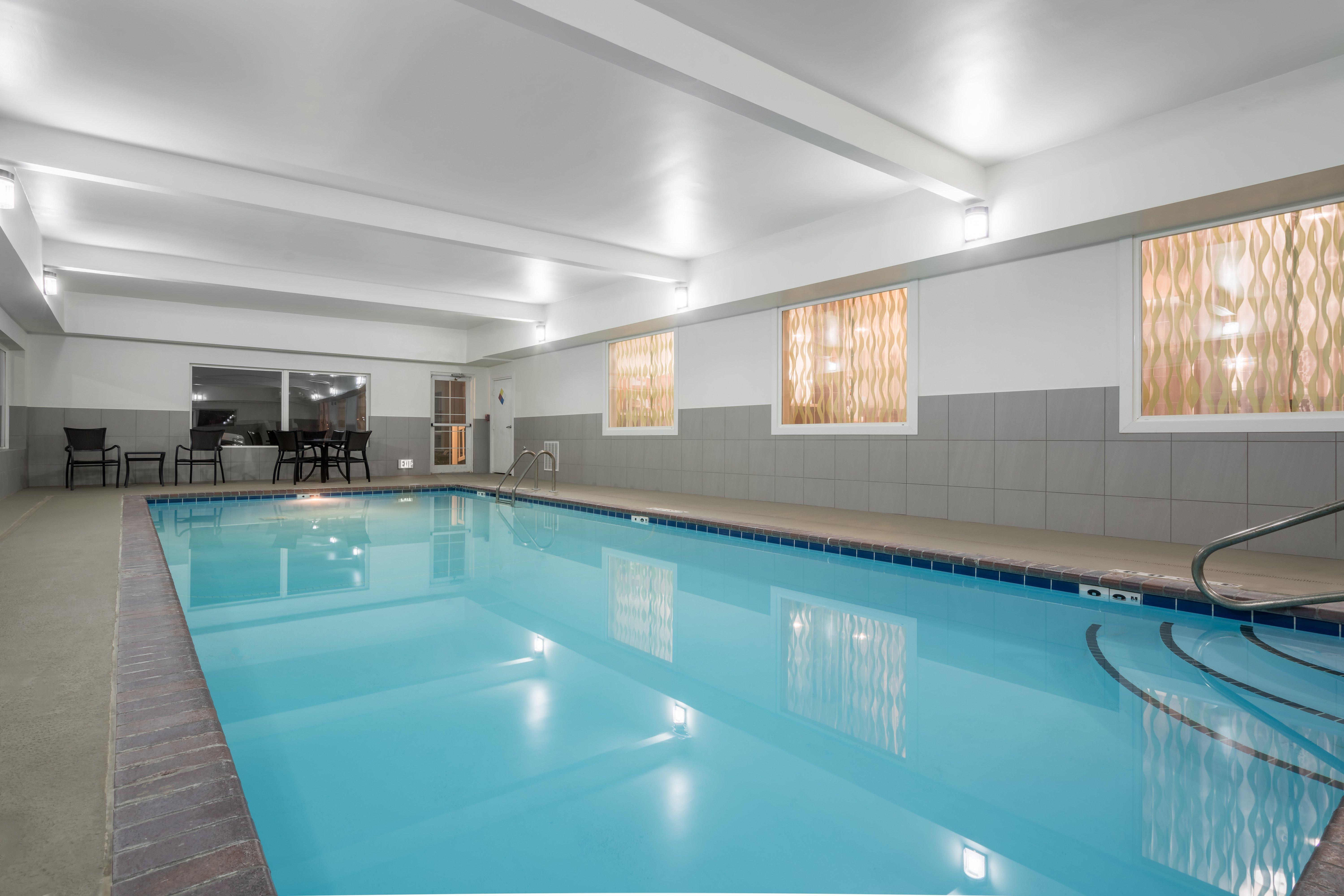 Holiday Inn Express Hotel & Suites Ames By Ihg Exterior foto